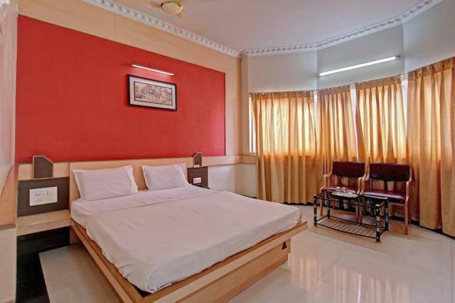 Bharati Lodge Hubli Bagian luar foto